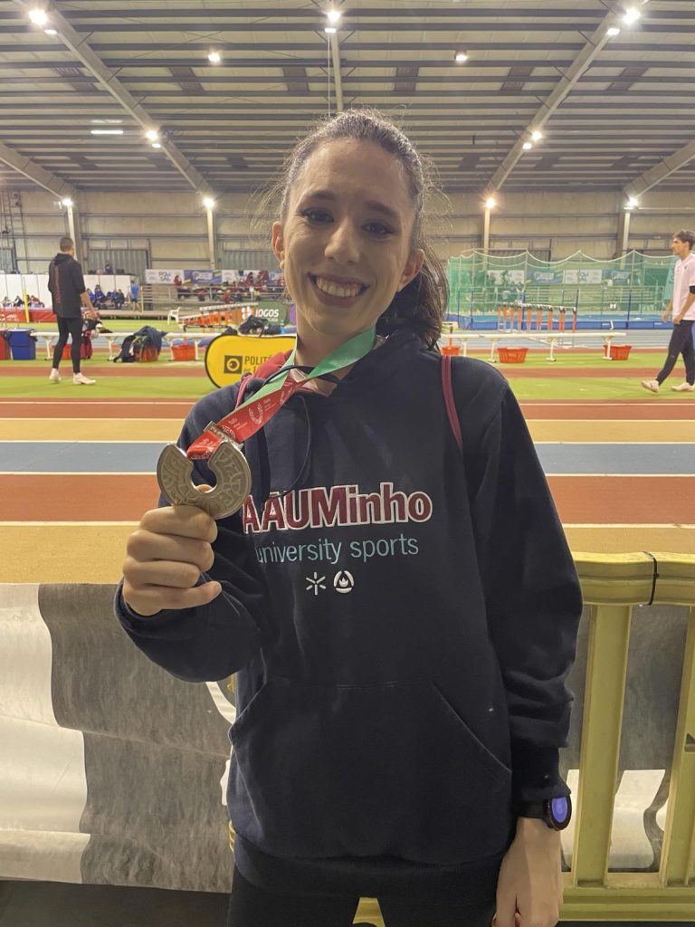 Arcuense Juliana Galvão conquista medalha de prata no Campeonato Nacional Universitário de Pista Coberta