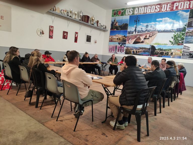 Reunião do Coletivo da Agenda Cultural da Região de Bordéus para acertar programação das associações